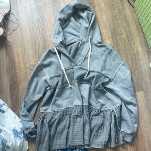 Free People detailed sweatshirt - worn once!